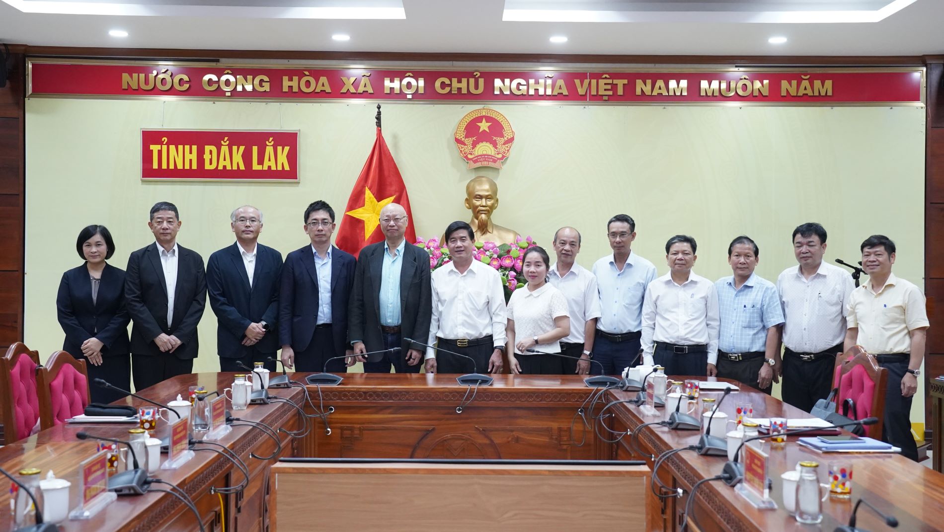 Phó Chủ tịch UBND tỉnh Đắk Lắk Nguyễn Thiên Văn làm việc với Tập đoàn Mitani Sangyo (Nhật Bản)